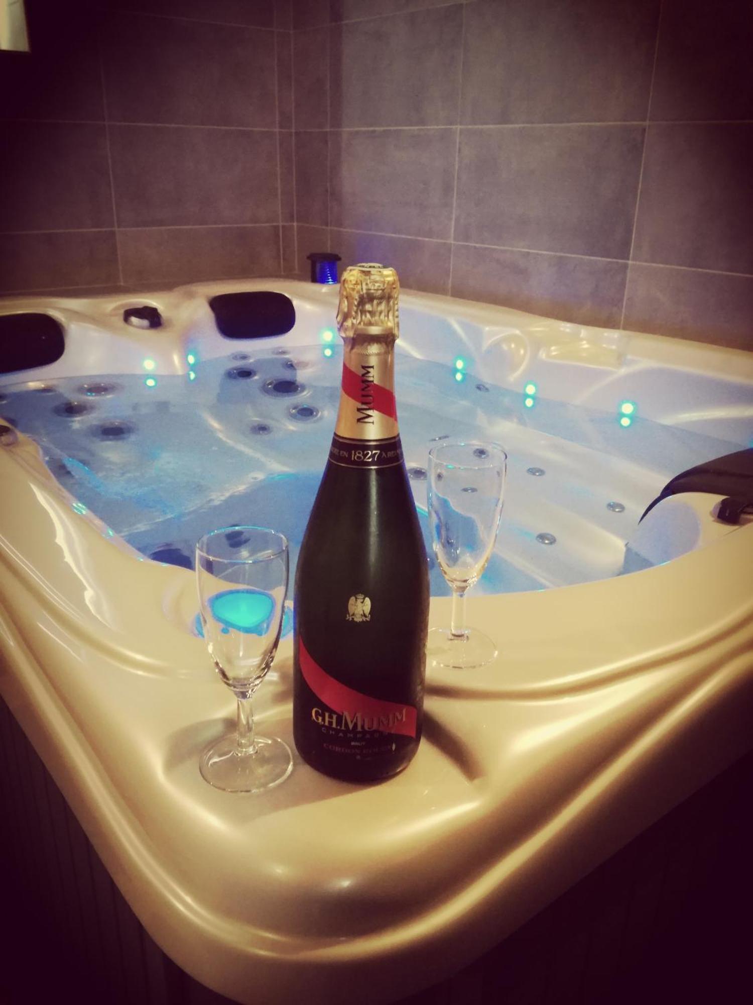 Autrement Spa Avelin エクステリア 写真